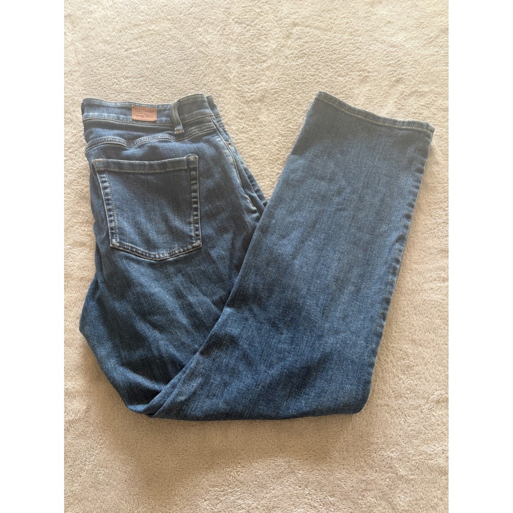 L.L.‎ Bean Women's Petite Denim Jeans Relaxed Fit Blue Cotton Blend Size 8